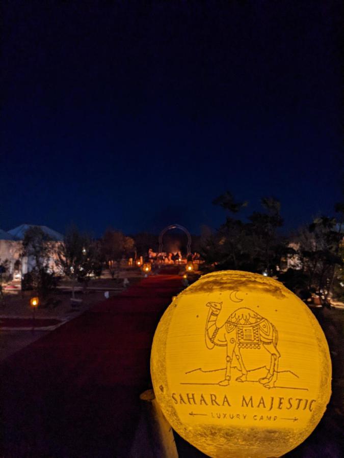 Sahara Majestic Luxury Camp Hotel Merzouga Exterior photo The Elephant Rock