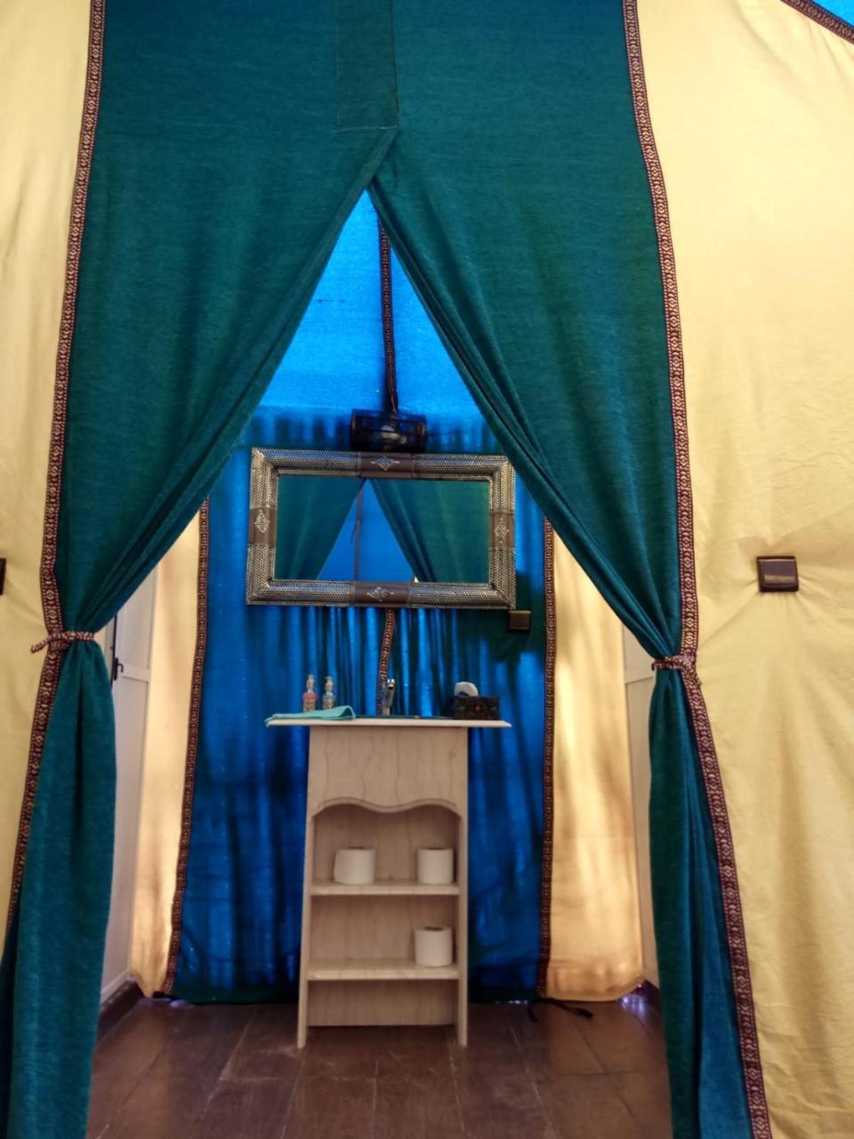 Sahara Majestic Luxury Camp Hotel Merzouga Exterior photo A bathroom in a tent