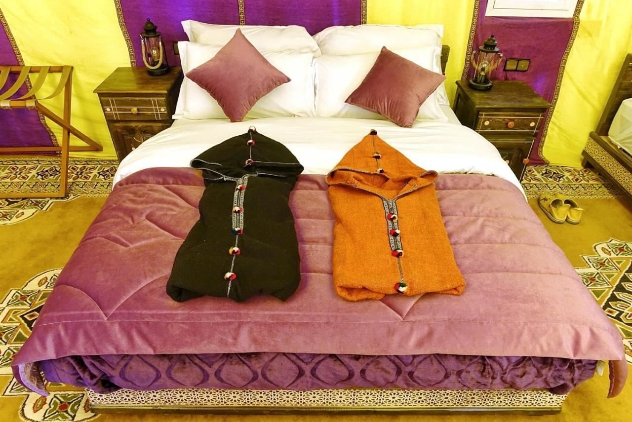 Sahara Majestic Luxury Camp Hotel Merzouga Exterior photo A traditional Moroccan bathrobe