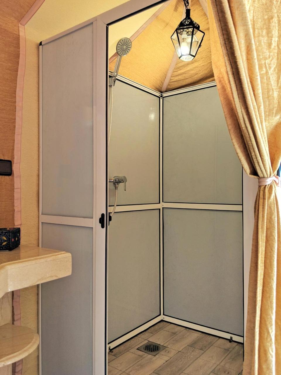 Sahara Majestic Luxury Camp Hotel Merzouga Exterior photo Shower cubicle